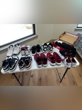Nike Shoes Size men’s 7.5 or women’s 9.  Most brand new or like new.  11pair